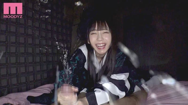 Tバックでずらしハメ