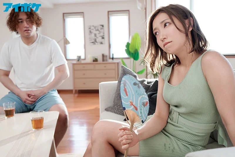 Tバックでずらしハメ